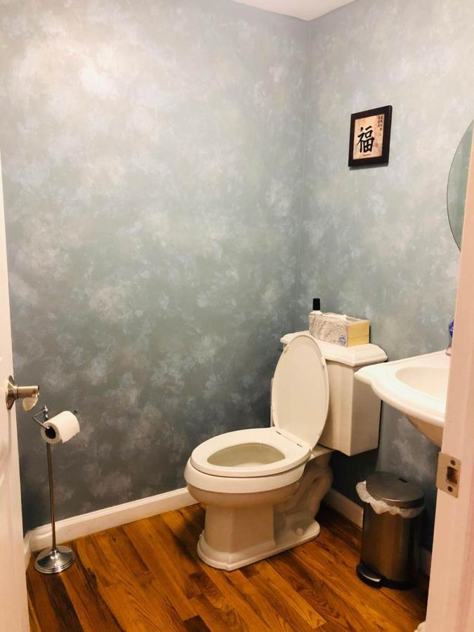 Updated Amazing Bi -Level Condo Minutes From Water Views Of New York City North Bergen Exterior photo